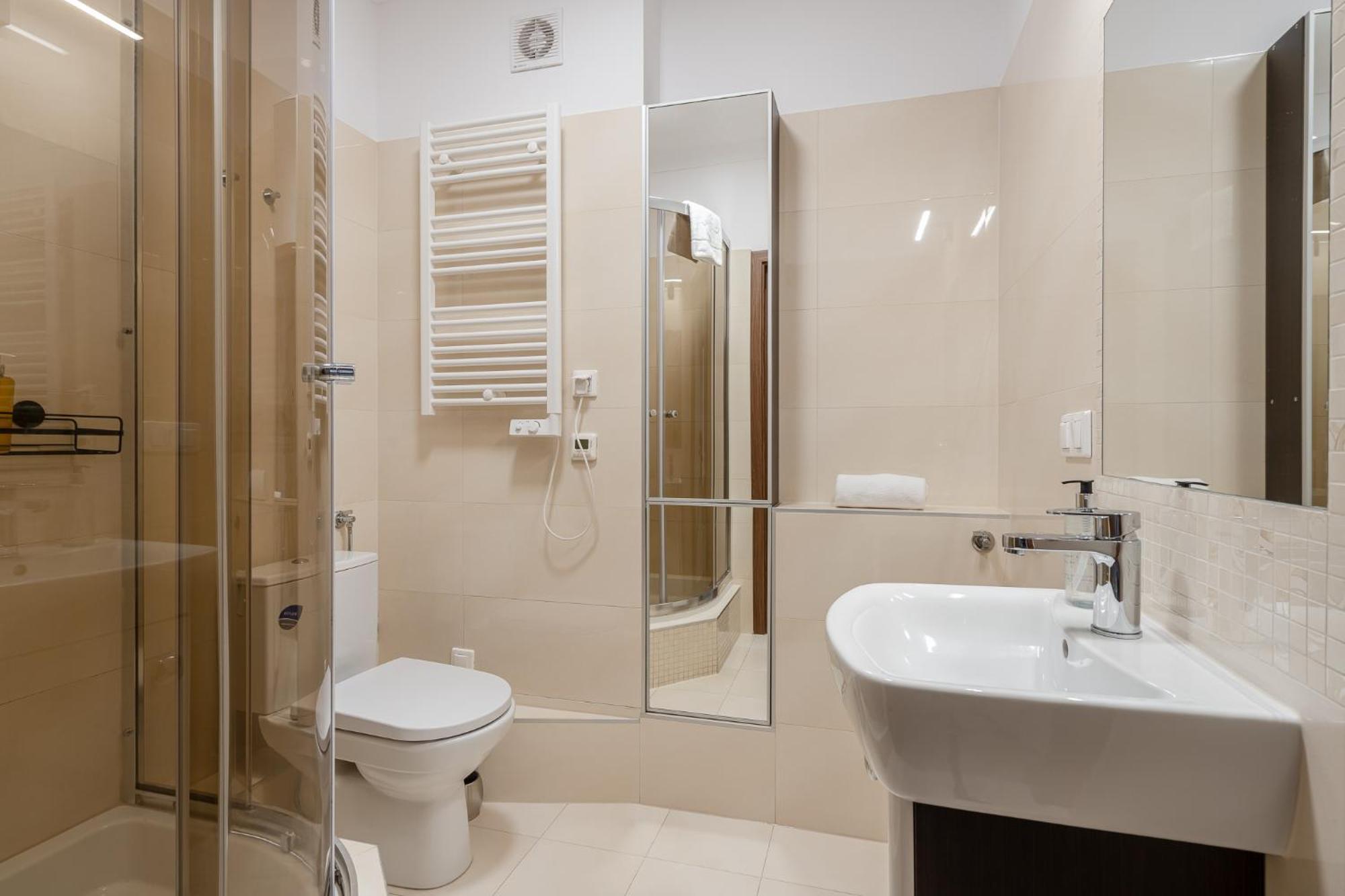 Rentplanet - Apartamenty Cybulskiego II Wroclaw Bagian luar foto
